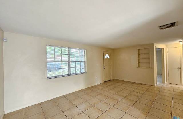 2 Bedrooms 1 Bath House for Rent in New Port Richey *Move-in Special* Gallery 4