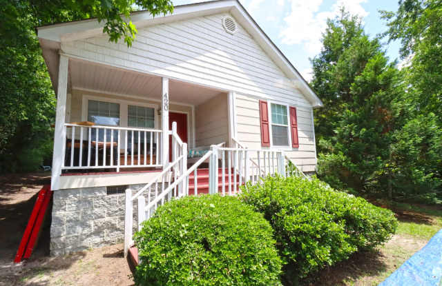 PRE-LEASING FOR 2027-2028 School Year! ! 4 Bedroom, 2 Bath in Olympia! Gallery 4