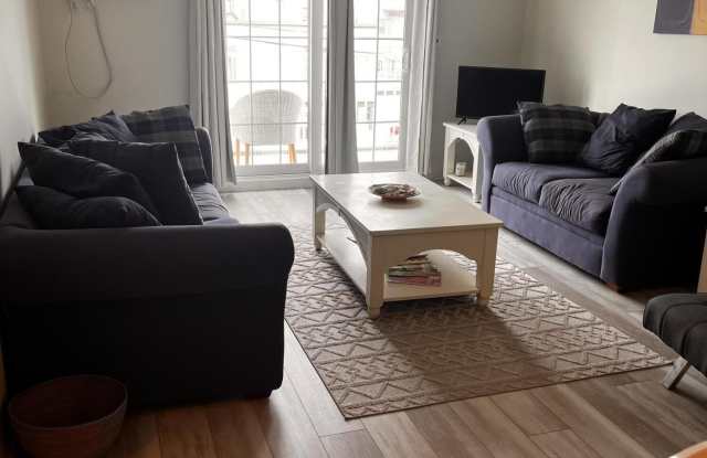 200 Lareine Avenue photos photos
