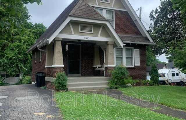 1910 Wrocklage Avenue photos photos