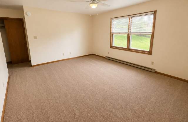 Blacksburg, 2 BR / 1 BA Available August 10 Gallery 4