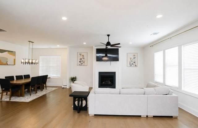 6725 Dahlgren Court Gallery 4