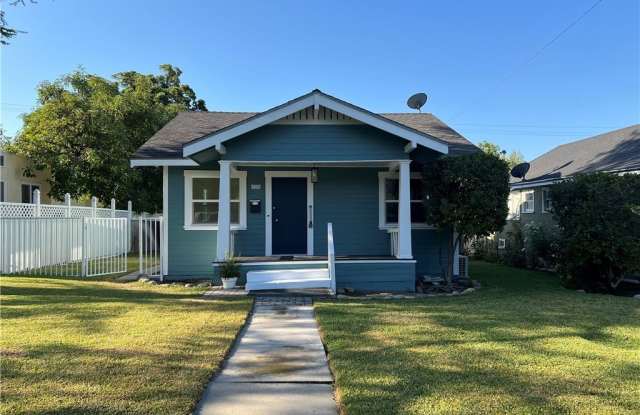 320 W Lemon Avenue photos photos