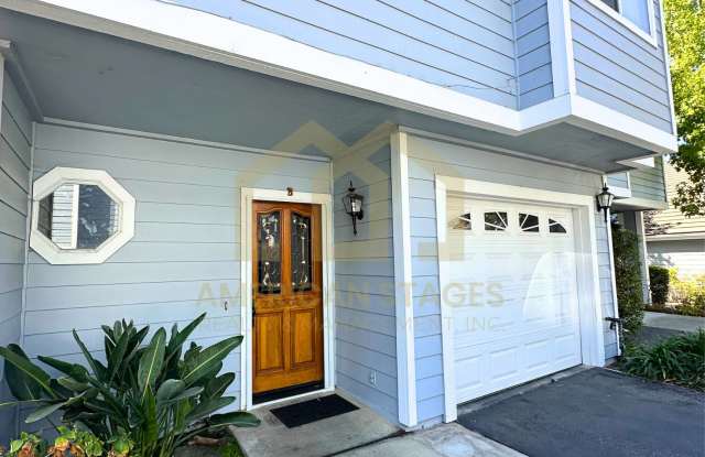 1686 Eucalyptus Drive - B Gallery 2