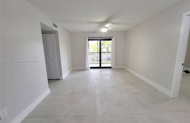 9728 Hammocks Blvd - 9728 Hammocks Boulevard, The Hammocks, FL 33196