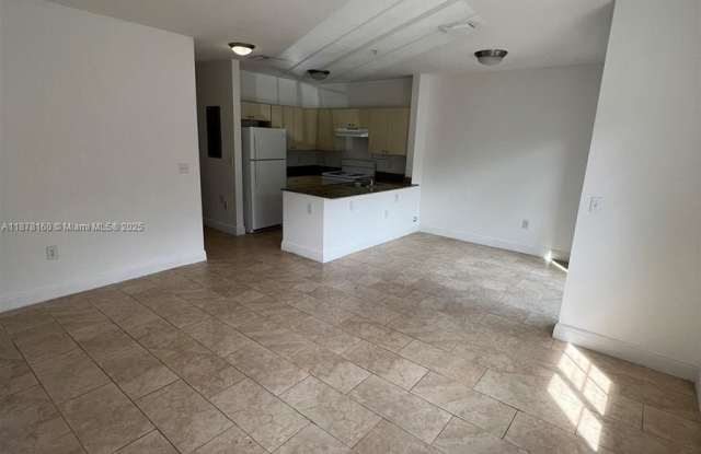 211 W 79th Pl photos photos