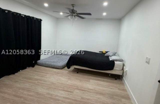 11053 SW 113th Pl Gallery 3