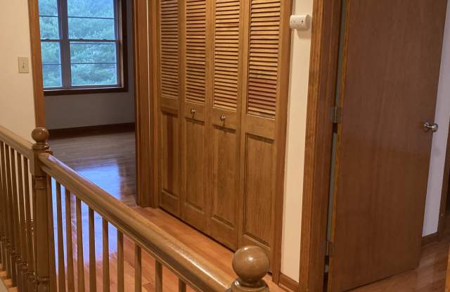 30 Mansfield Dr Gallery 3