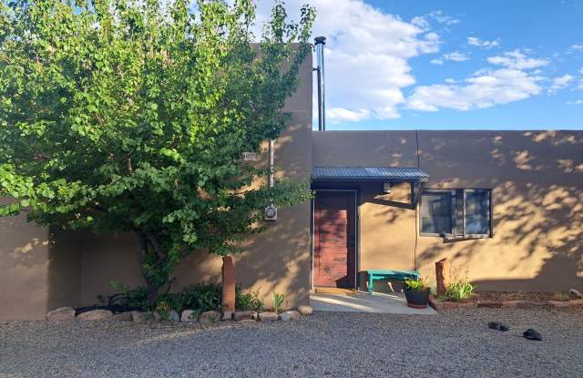 Charming 4-Bedroom, 2-Bath Home with Private Yard – Unfurnished, 12-Month Lease photos photos