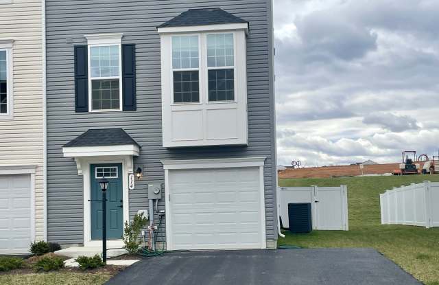 114 Dripping Spring Drive - 114 Dripping Spring Drive, Berkeley County, WV 25427