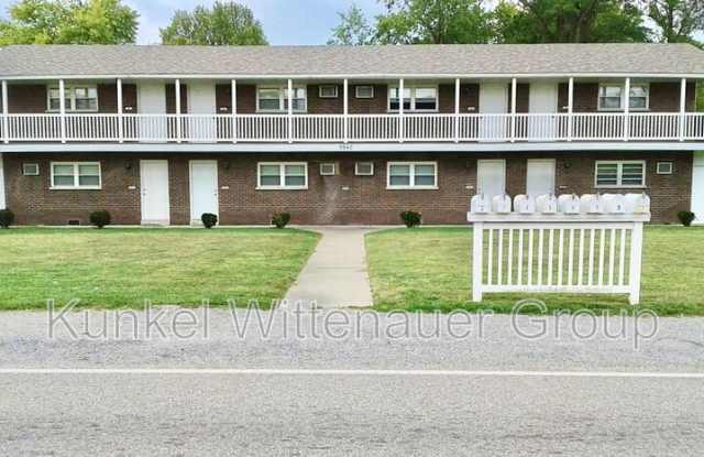 9940-7 Old Lincoln Trail Gallery 1