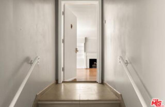 10481 Ashton Avenue Gallery 4