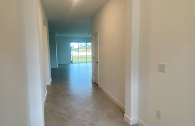 4 bedroom 3 bathroom home in Timber Creek Gallery 4
