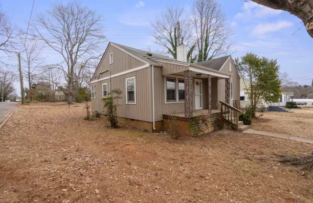 501 Hoover Drive Gallery 1