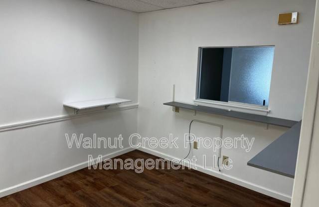 4642 Oberlin Avenue Gallery 4