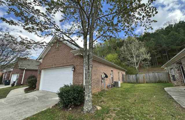 1103 CASTLEMAINE DRIVE Gallery 3