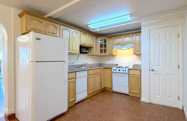 24 De Montfort Avenue photos photos