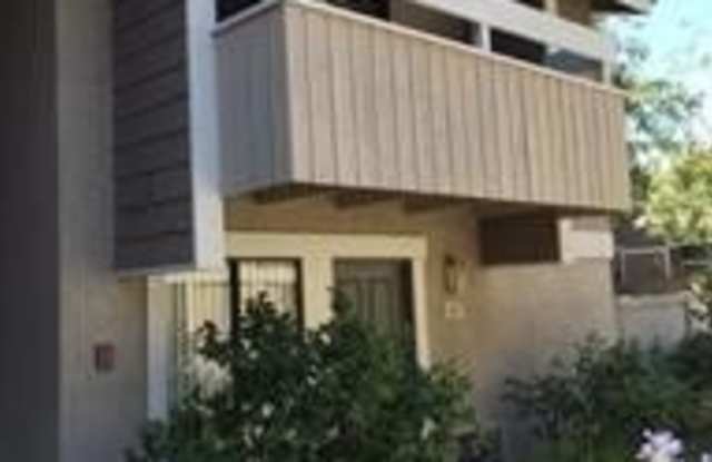 270 Streamwood Gallery 2