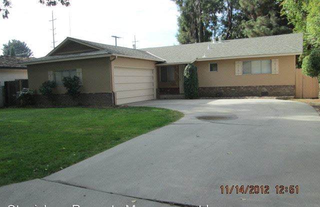 609 Ramona Avenue - 609 Ramona Avenue, Modesto, CA 95350