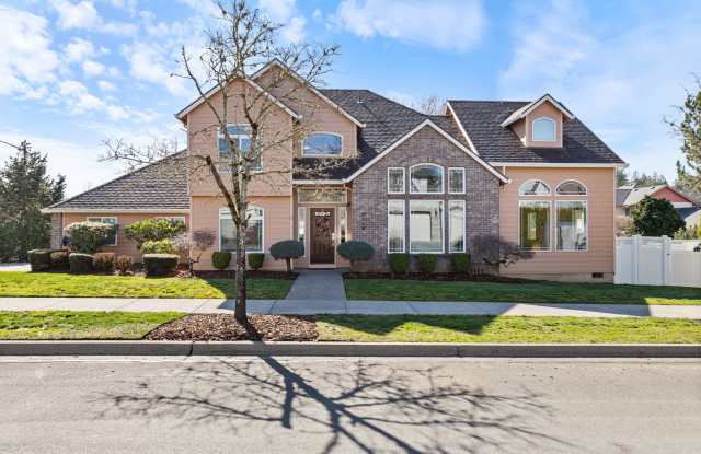 Stunning SE Gresham Home w/ Huge Bonus Room! photos photos