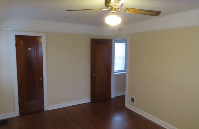 1710 North 73rd Court Gallery 3