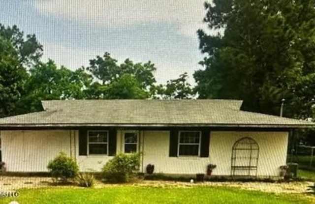 98 Russell Boulevard Gallery 1