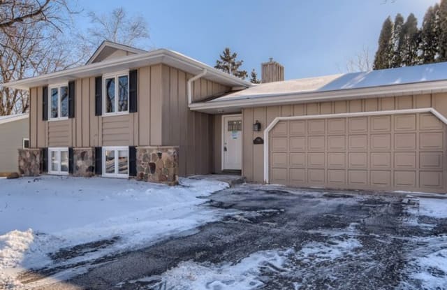 7190 168th Street West - 7190 168th Street West, Lakeville, MN 55068