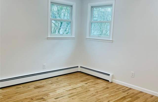 1146 Slabey Avenue Gallery 2