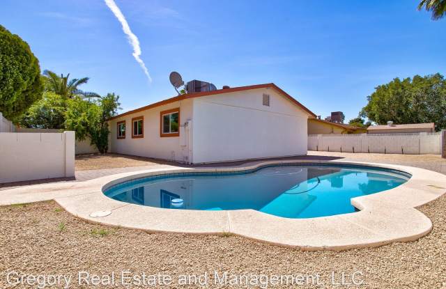 4806 S La Rosa Drive - 4806 South La Rosa Drive, Tempe, AZ 85282