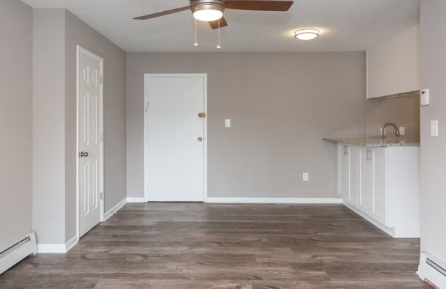 Beechmont Towers Apartments Gallery 4