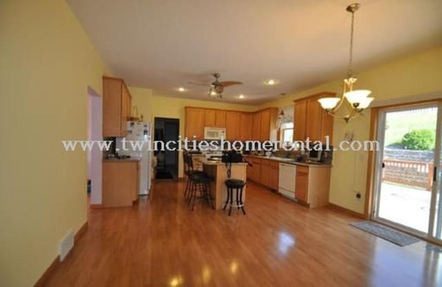 512 Chapel Ct - 512 Chapel Lane, Eagan, MN 55121