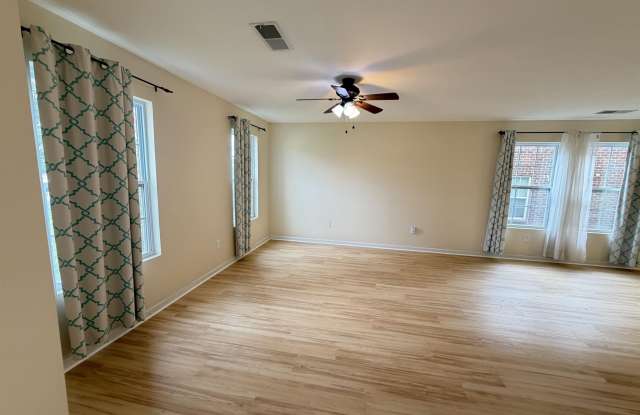 222 Ivyleaf Drive Gallery 3