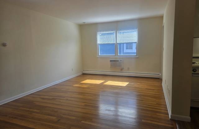 40 Hoyt Street Gallery 2