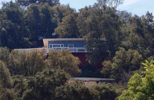 Views! Enchanting 2+1 Artists Retreat Nestled in Tujunga Hillsides photos photos