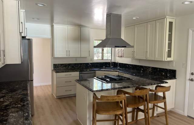 Experience Tranquil Living on Nearly Half an Acre in Davis photos photos