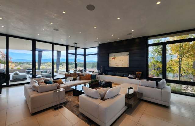 36 Plaza del Centro photos photos