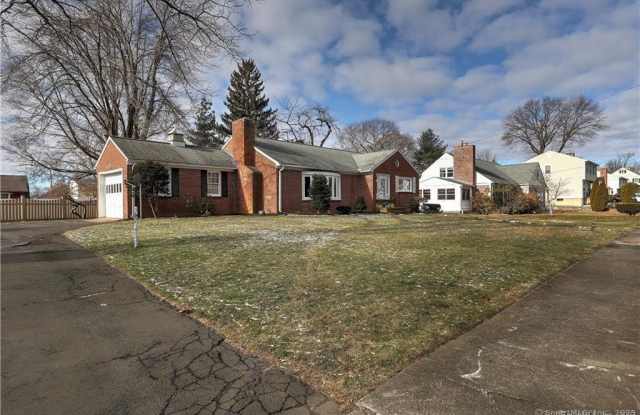 178 Richmond Avenue Gallery 2