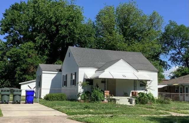 2217 Maltby Avenue Gallery 1
