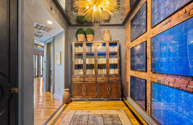 227 2nd Ave, N Gallery 2