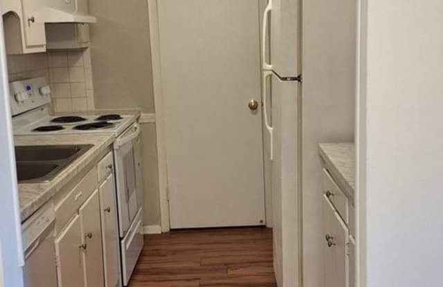 2 Bedroom 1 1/2 Bath with Den, beautiful tree-lined property off Western Blvd in Raleigh. photos photos 2 Bedroom 1 1/2 Bath with Den, beautiful tree-lined property off Western Blvd in Raleigh. photos photos