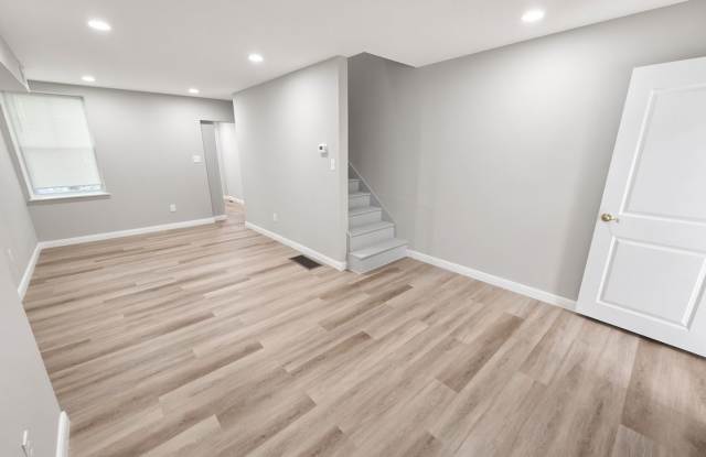 ⭐⭐⭐ NEWLY RENOVATED 3 BEDROOM AND 1.5 BATH HOME LOCATED IN NORTHEAST'S WISSINOMING AREA! Gallery 1