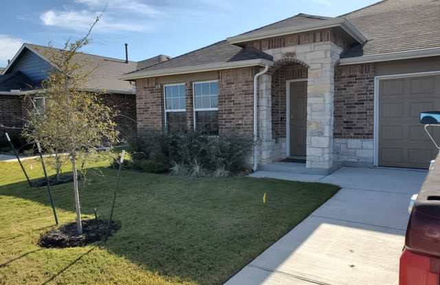 1792 Heather Glen DR. - 1792 Heather Glen Dr, New Braunfels, TX 78130