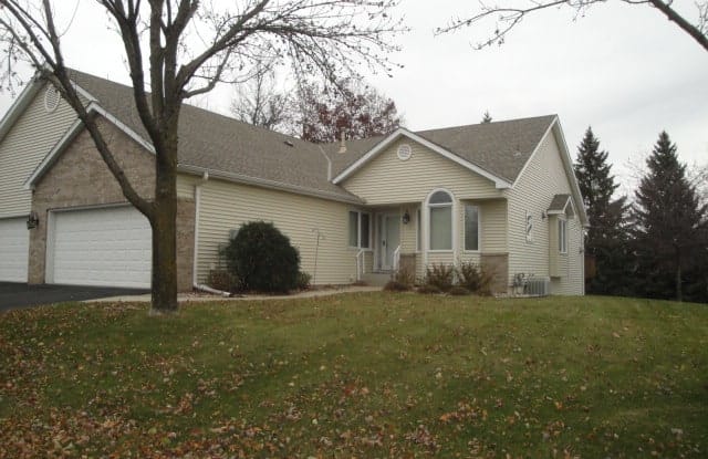 4494 Lakeshore Ter - 4494 Lakeshore Terrace, Eagan, MN 55122