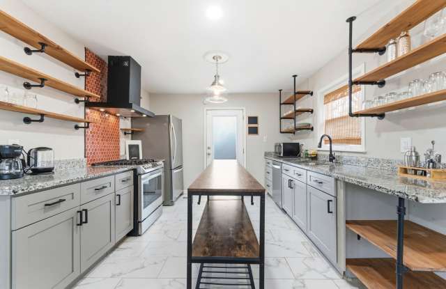 Charming 3BR House in Atlanta Gallery 3