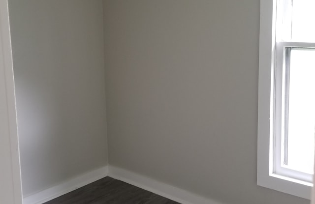 3001 Delaware Ave Gallery 3