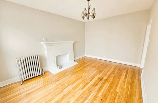 1020 Berwyn photos photos