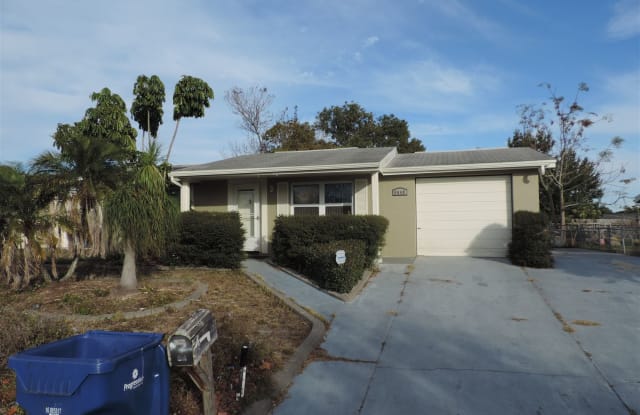 9640 Gray Fox Ln - 9640 Gray Fox Ln, Jasmine Estates, FL 34668