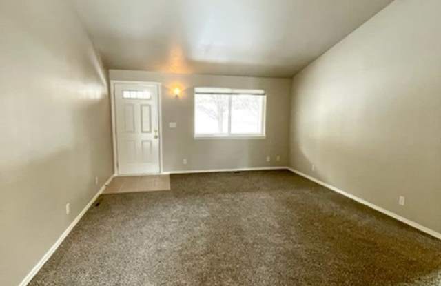 Beautiful 3 Bedroom Single Level home near Old Mill! Gallery 3