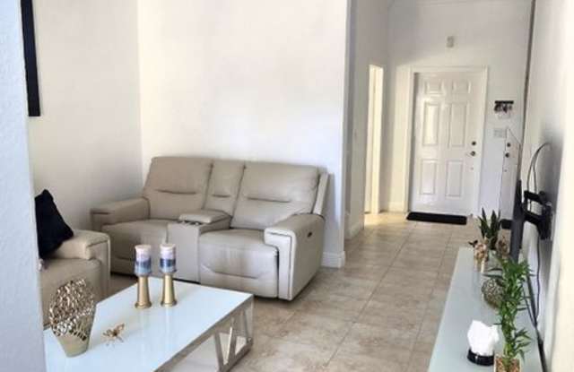 Spacious 3BR House in Homestead photos photos