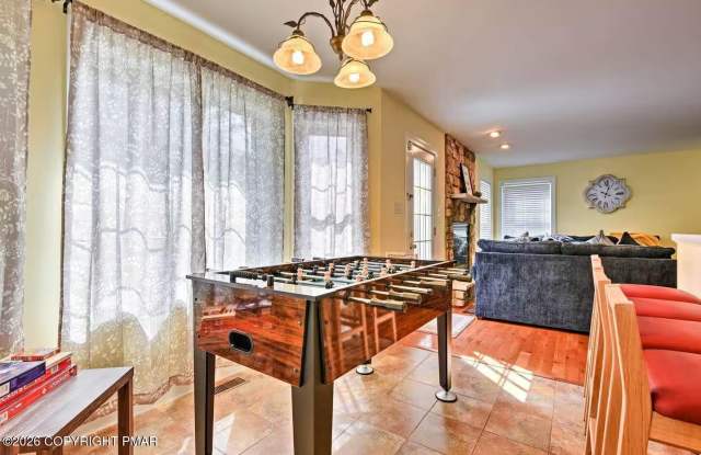1033 Clover Road S Gallery 4
